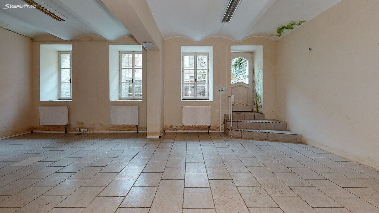 Obchodní prostory · 69 m² · Karlovy Vary, Karlovarský kraj - 3