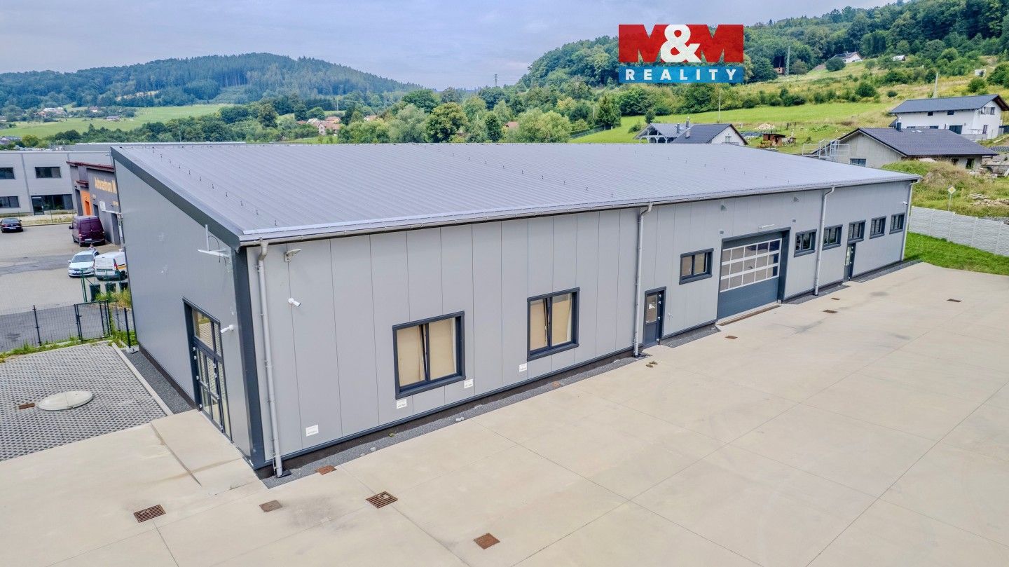 Výrobní prostory, Bobrky, Vsetín, 511 m²