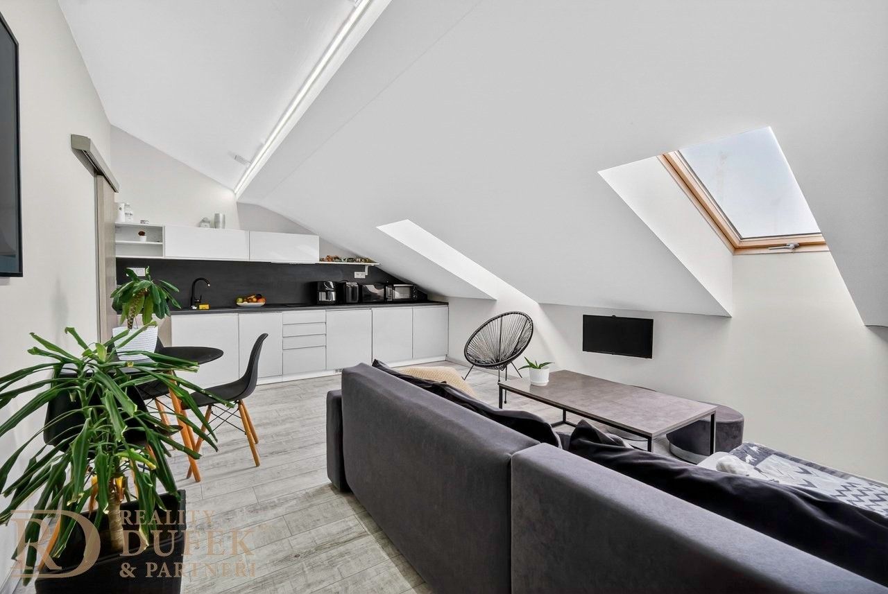 2+kk, Strakonická, Praha, 44 m²