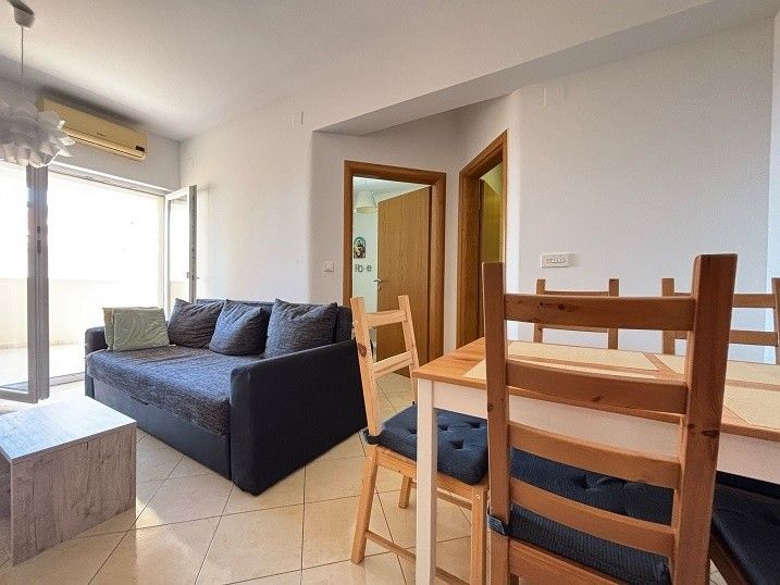 Prodej byt - 987 66, Zahraničí