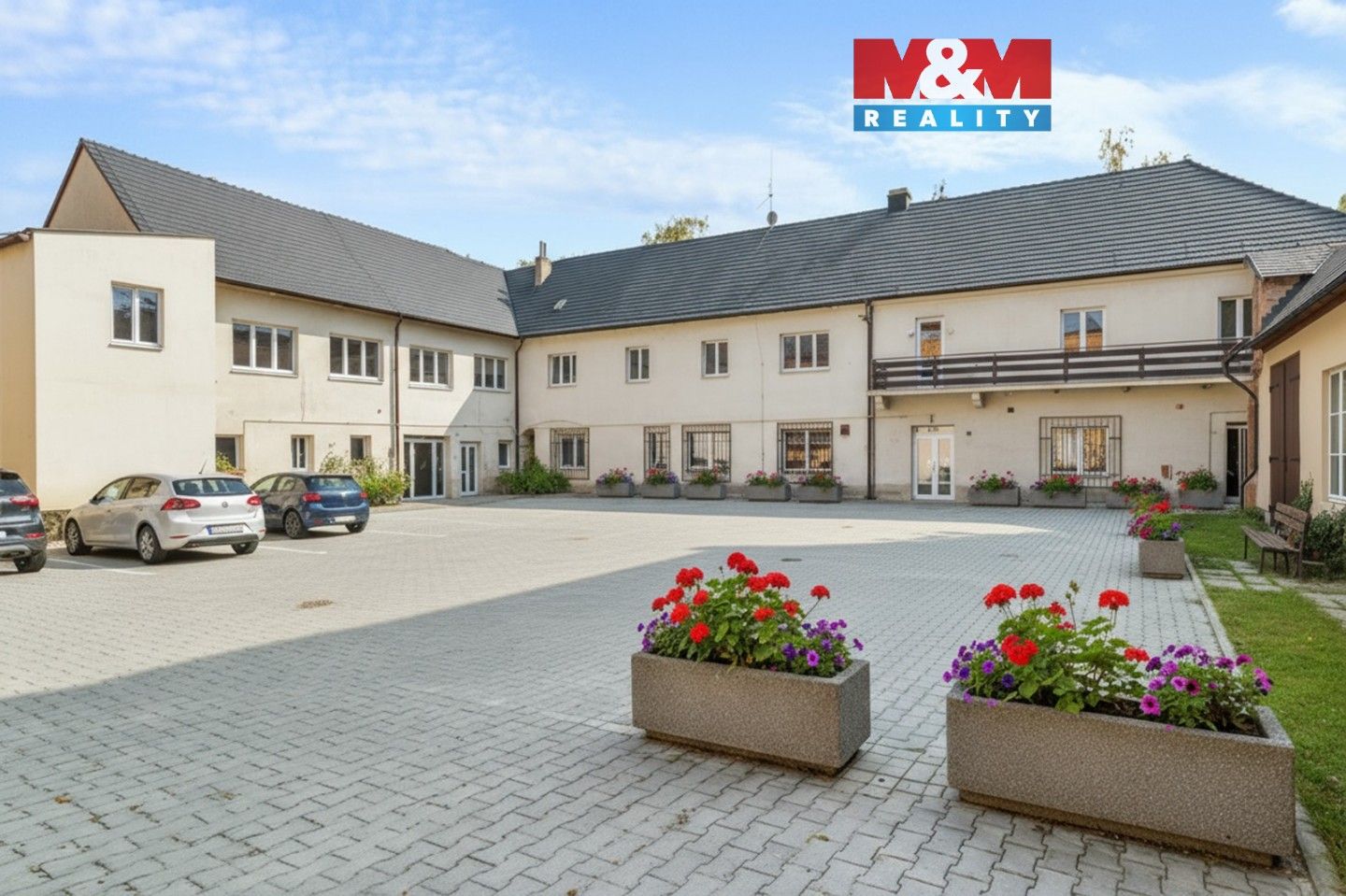 Rodinné domy, Slatina, 300 m²