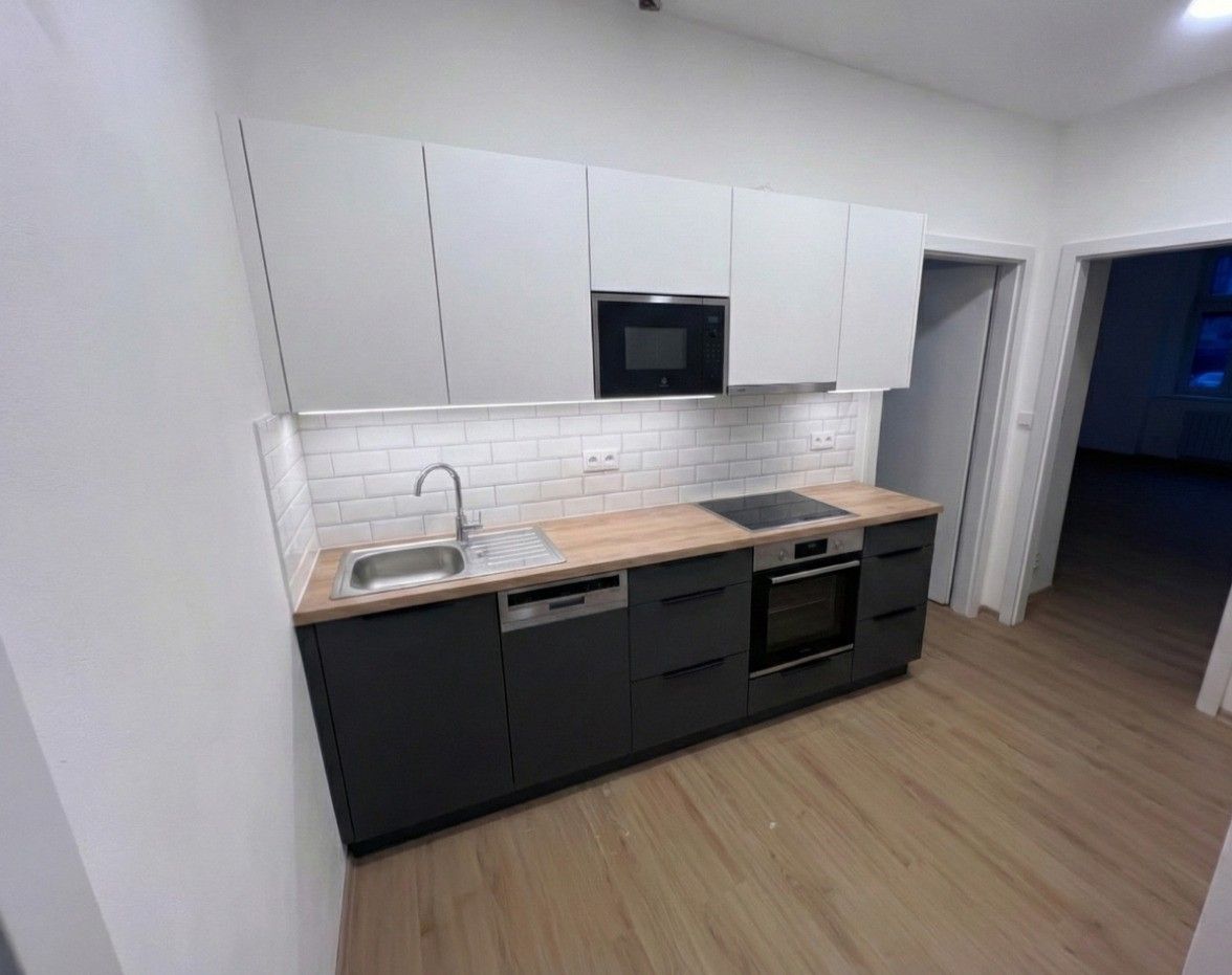 2+1, Na stráži, Praha, 48 m²