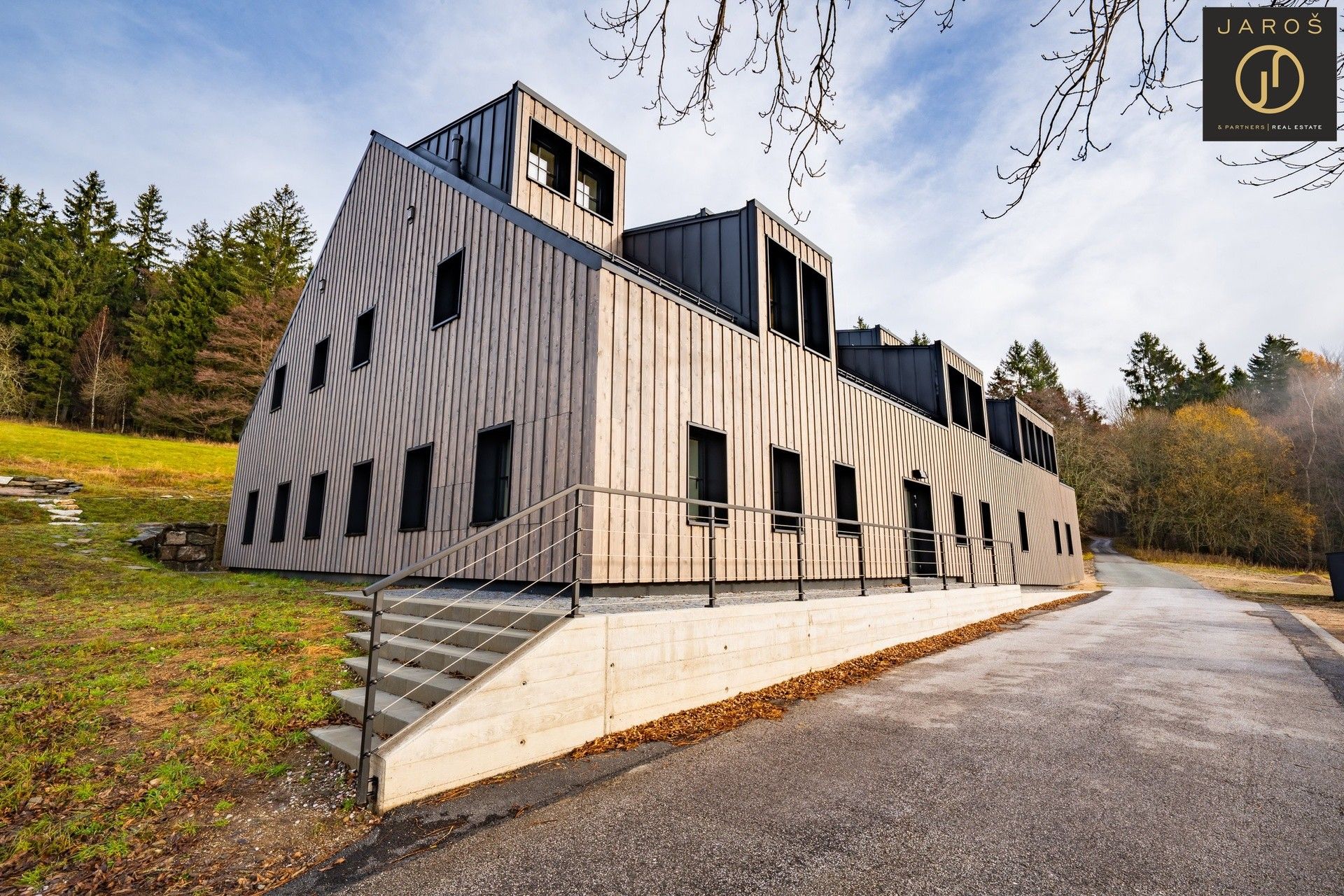 3+kk, Strážné, 94 m²