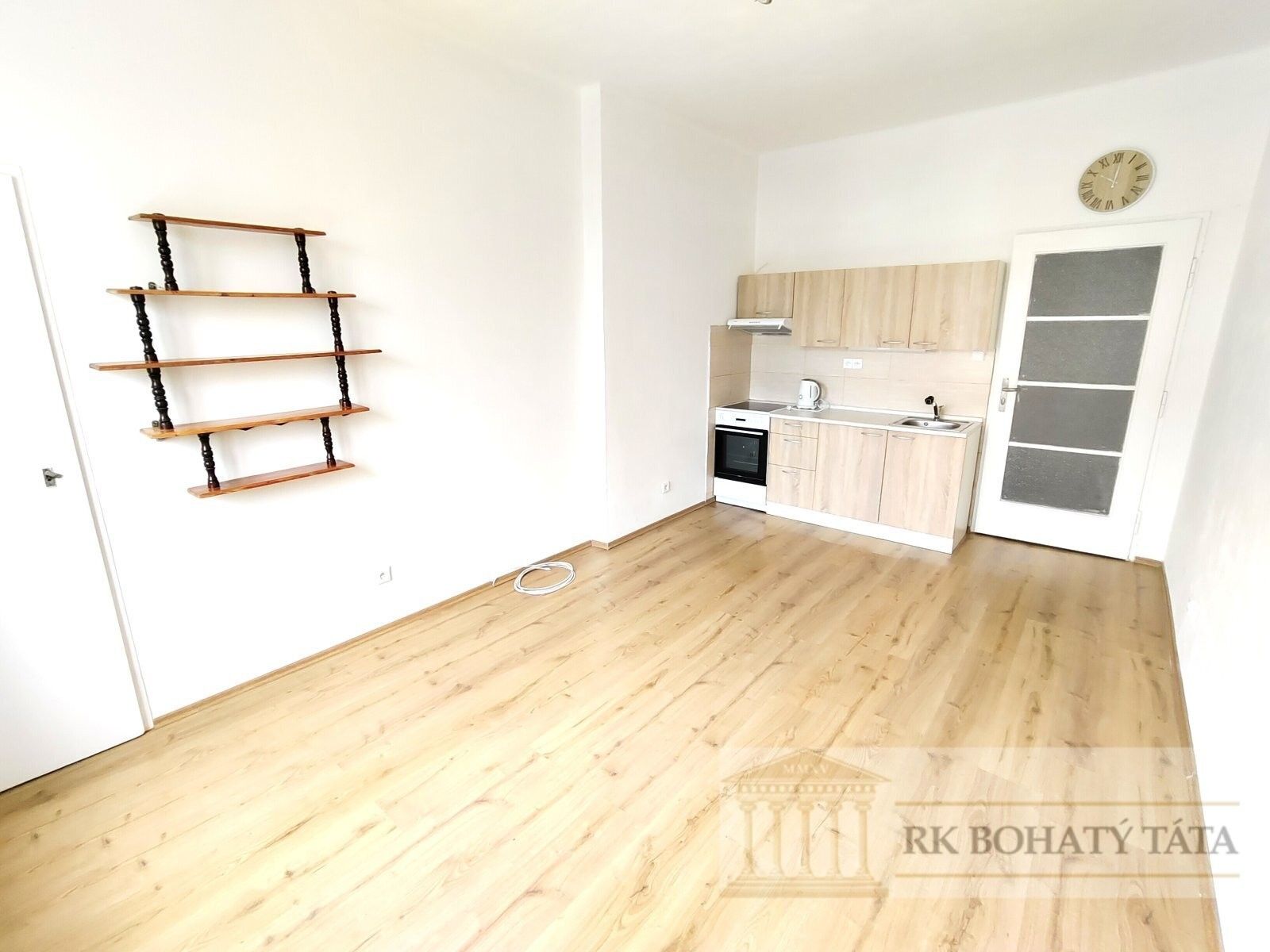 1+kk, Žateckých, Praha, 23 m²