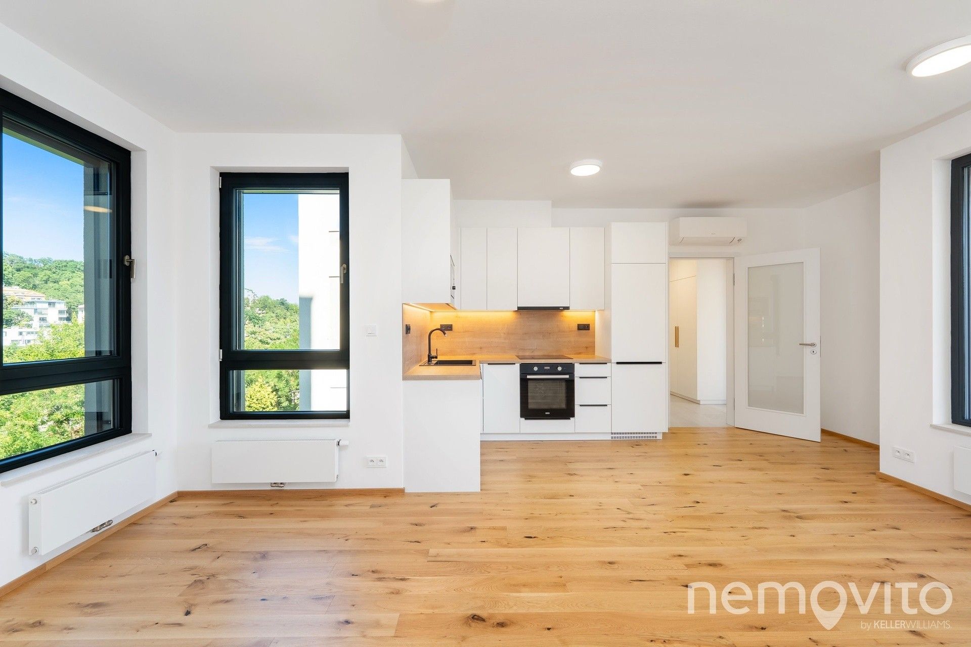 Pronájem byt 2+kk - Mužíkova, Praha, 61 m²