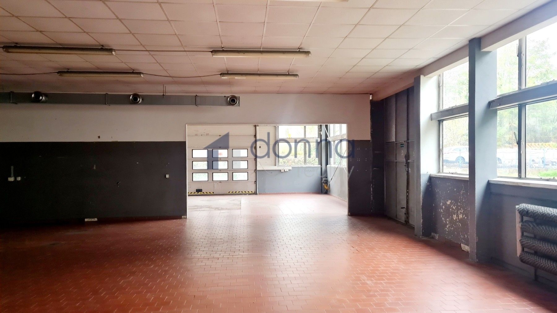 Pronájem obchodní prostory - Za Mototechnou, Praha, 1 m²