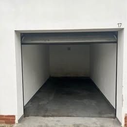 Garáže, Praha, 160 00