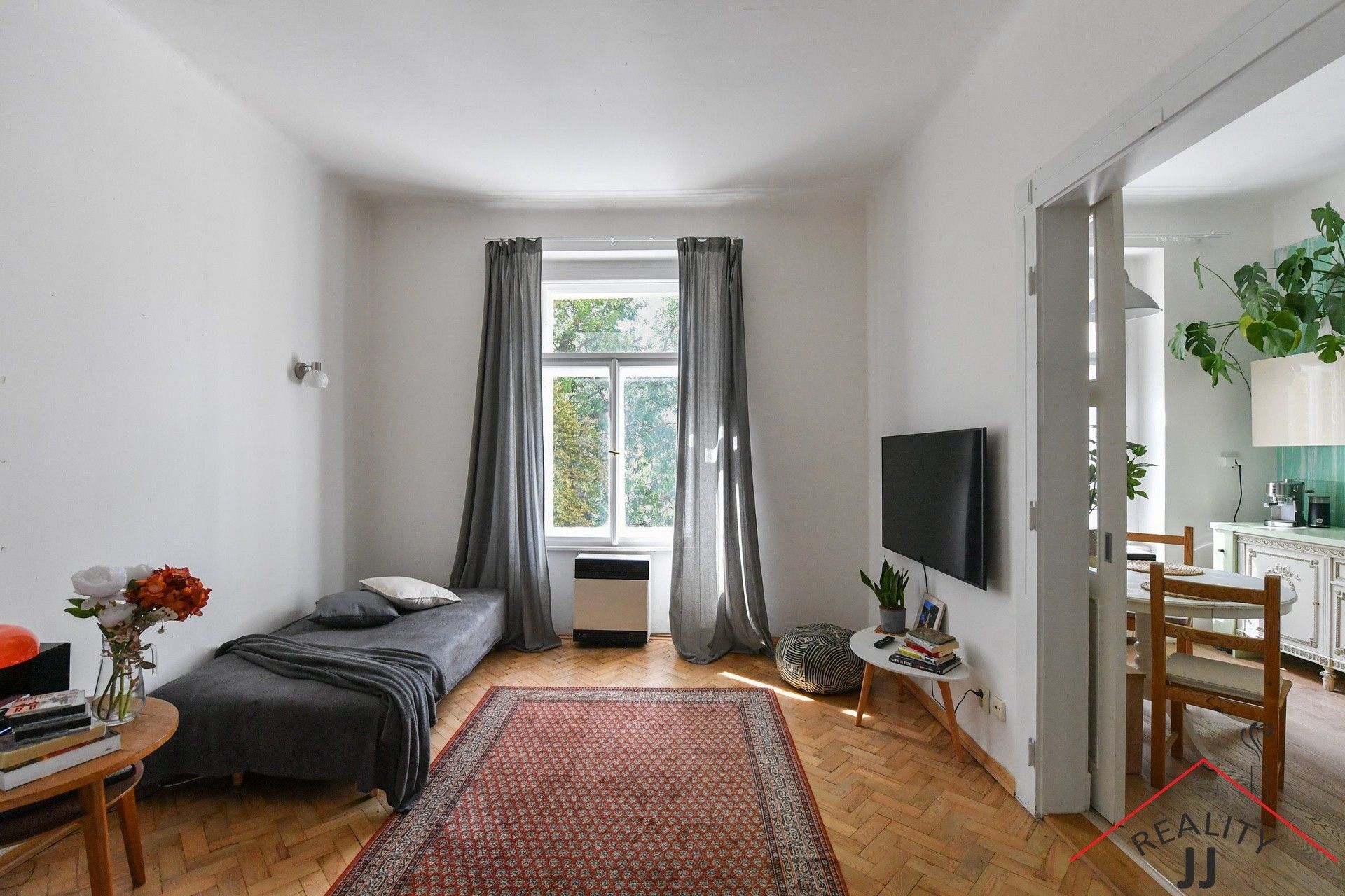 1+1, Kolínská, Praha, 38 m² - 1