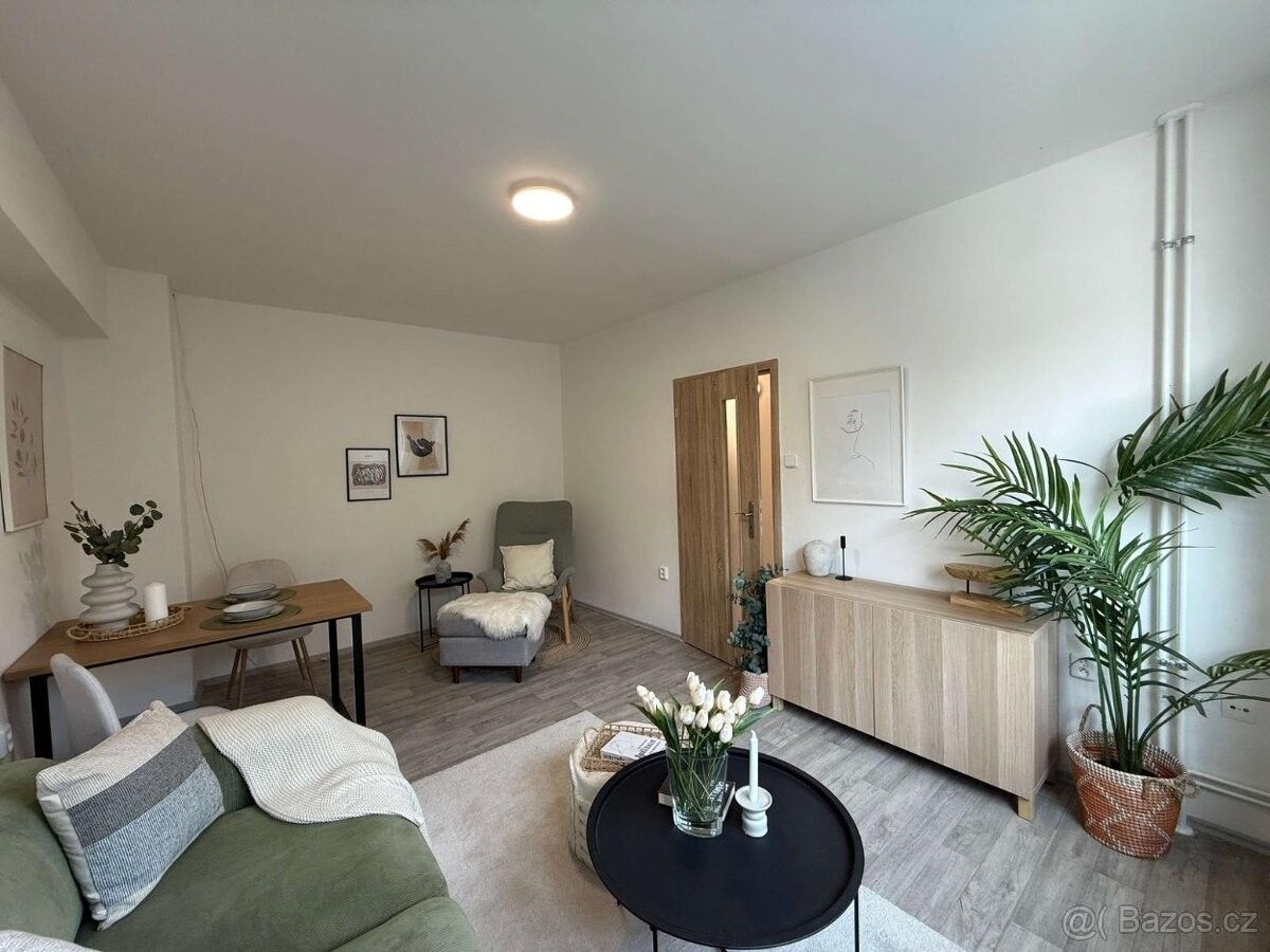 Byty, Hodonín, 695 01