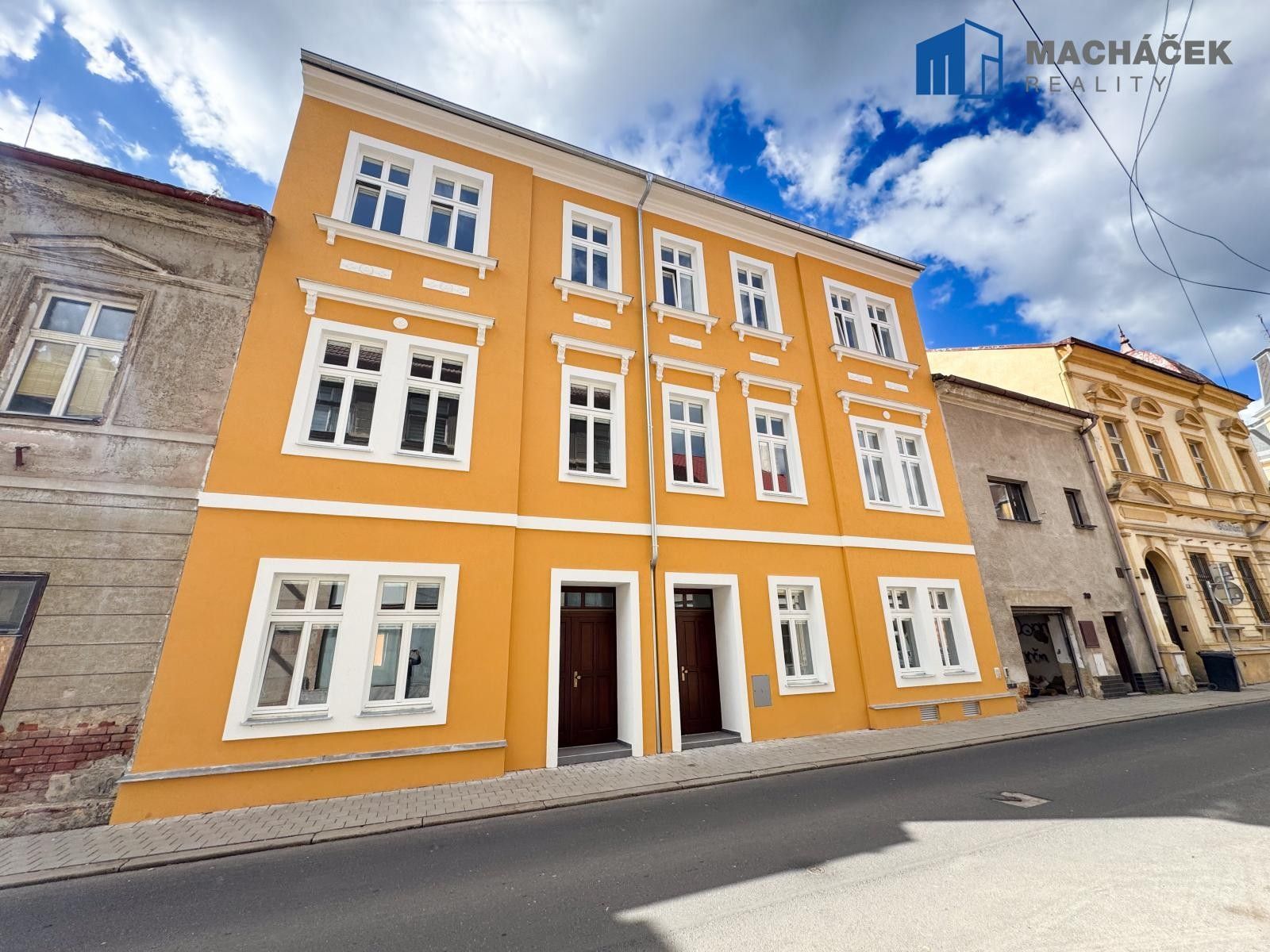 2+kk, Míru, Duchcov, 49 m²