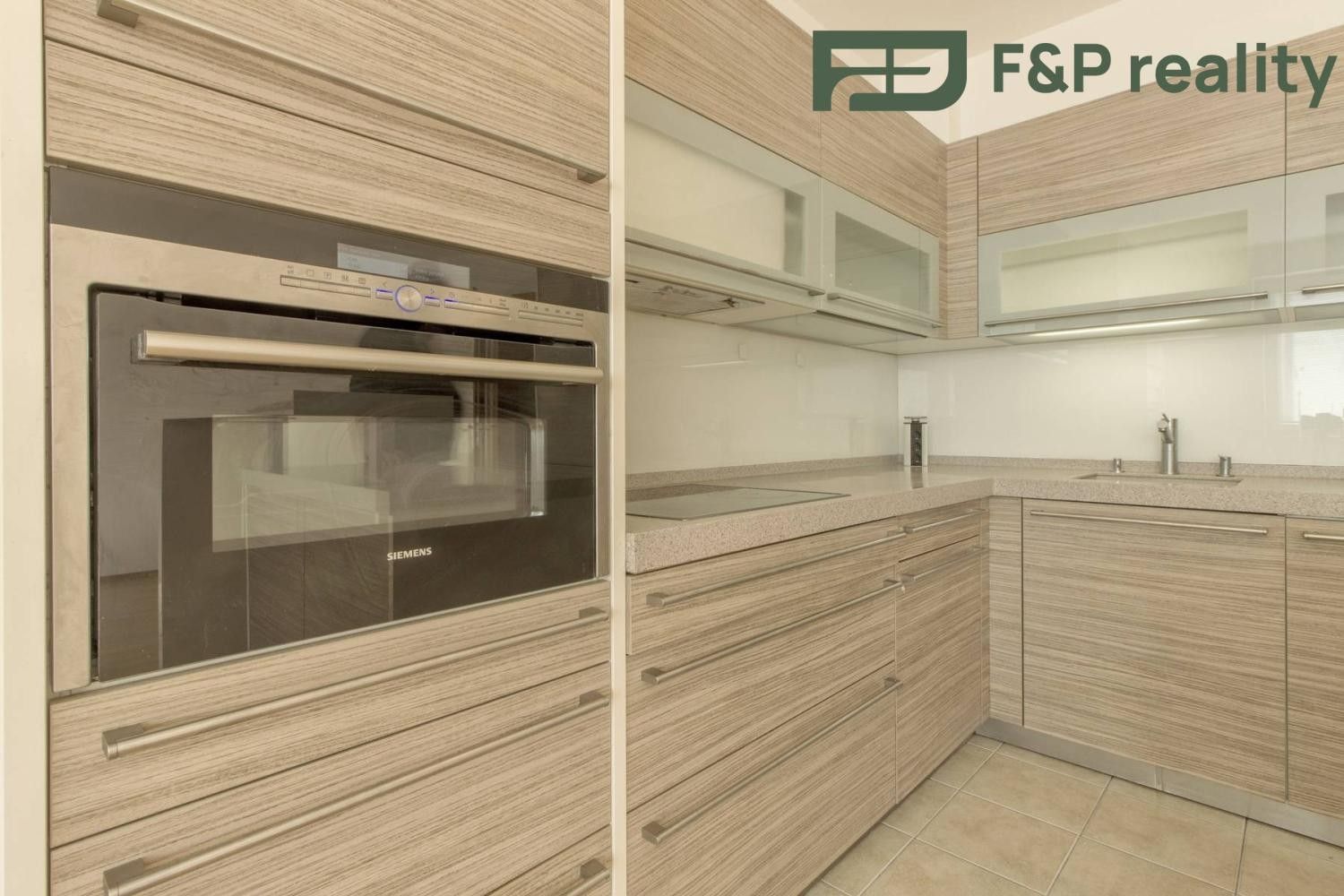 Byt 3+kk · 80 m² · V zahradách, Praha - 3
