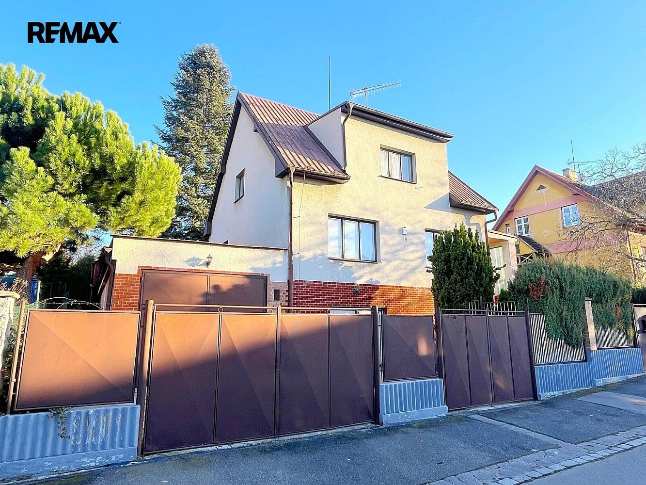 Rodinný dům · 272 m² · Praha - Hloubětín, okres Praha 14, Hlavní město Praha - 4
