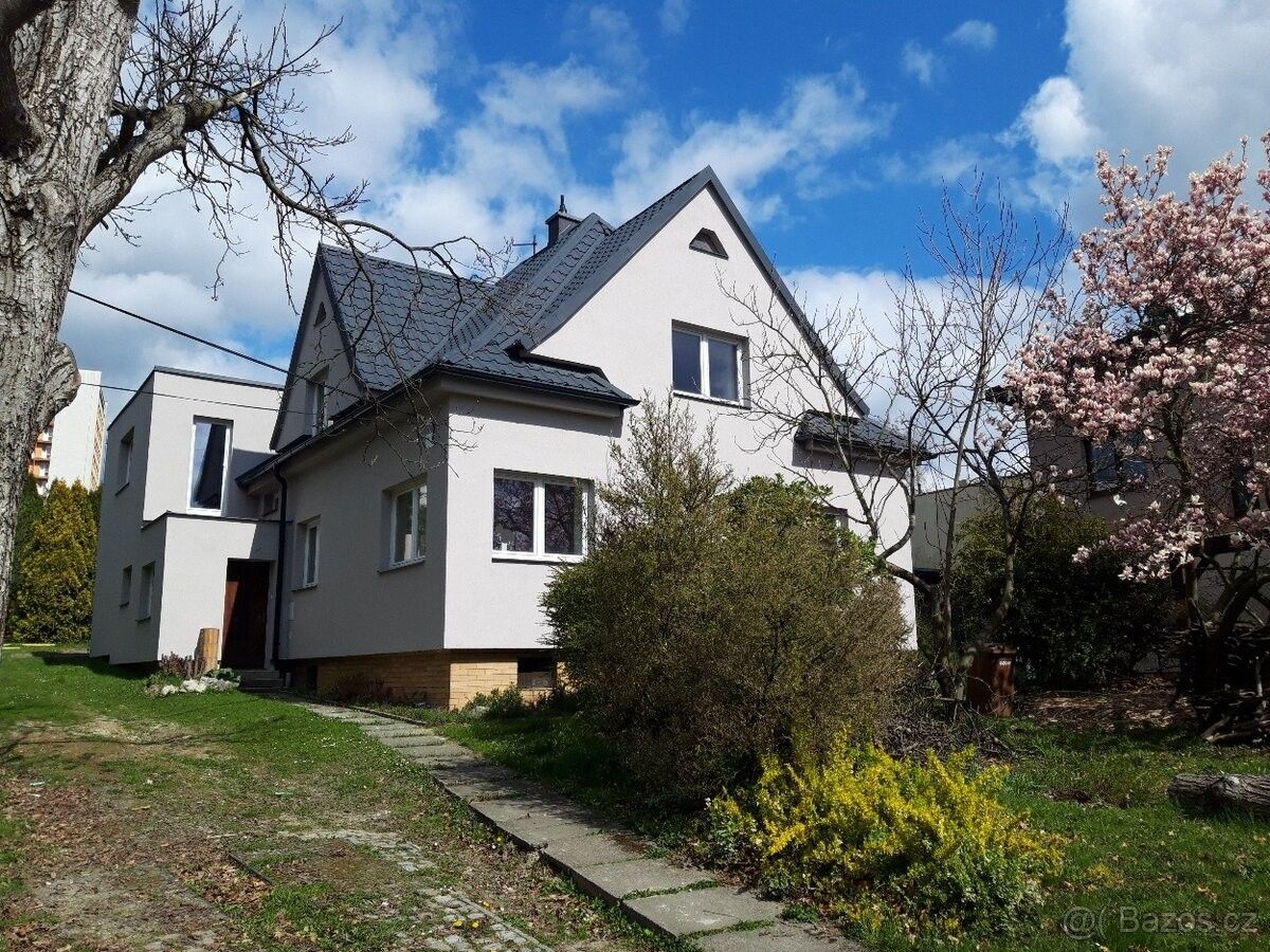 Rodinné domy, Ostrava, 724 00 - 1