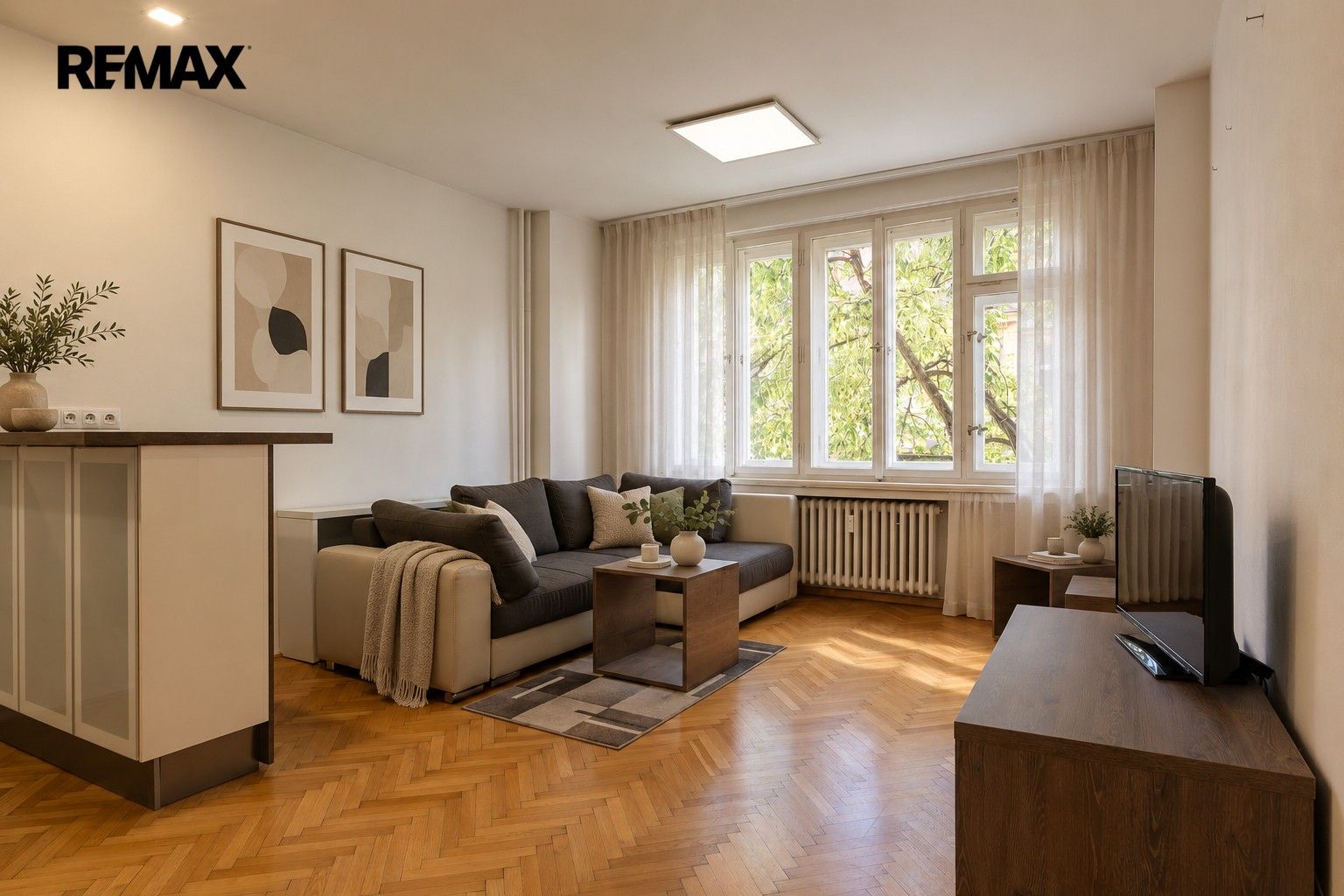 2+kk, Sokolovská 12, Praha Karlín, 58 m² - 1