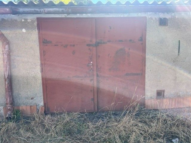 Garáže, Cheb, 350 02 - 1