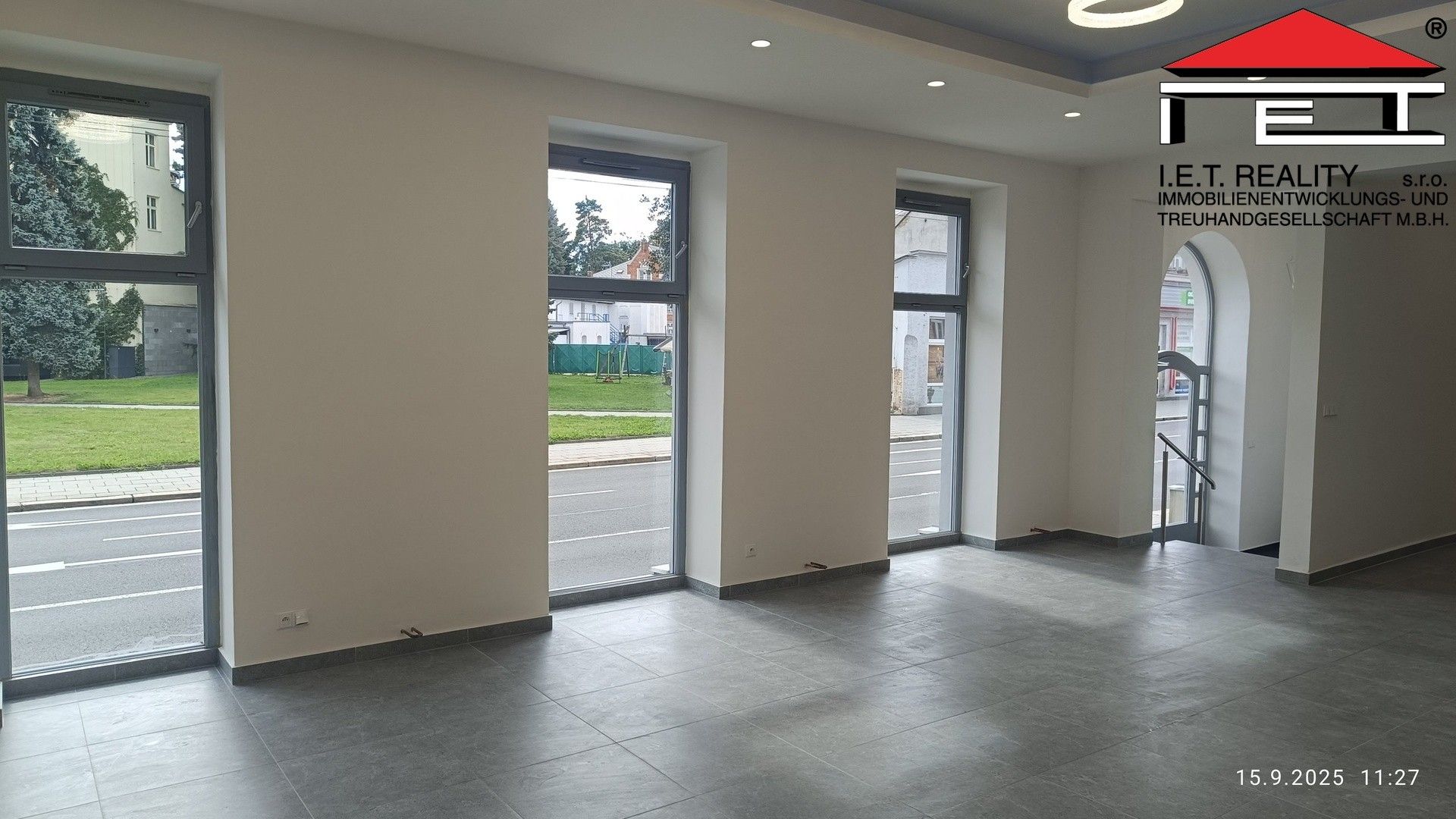 Obchodní prostory, Olomoucká, Opava, 68 m²