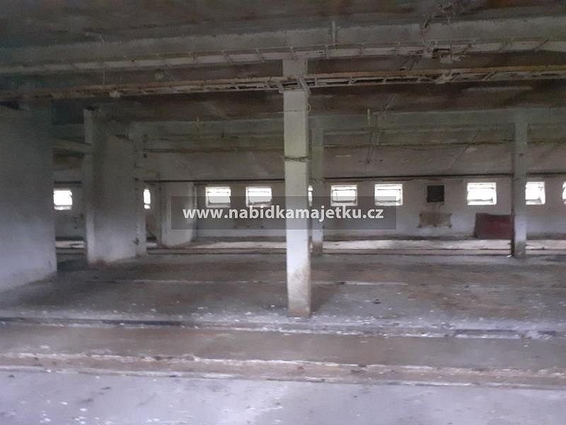 Prodej rodinný dům - Srnojedy, okres Pardubice, 1 719 m² - 2
