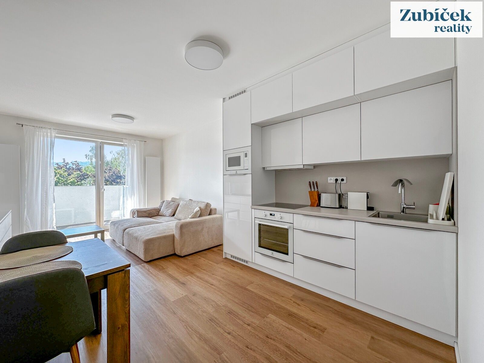 1+kk, Nad Stráněmi, Zlín, 34 m² - 2