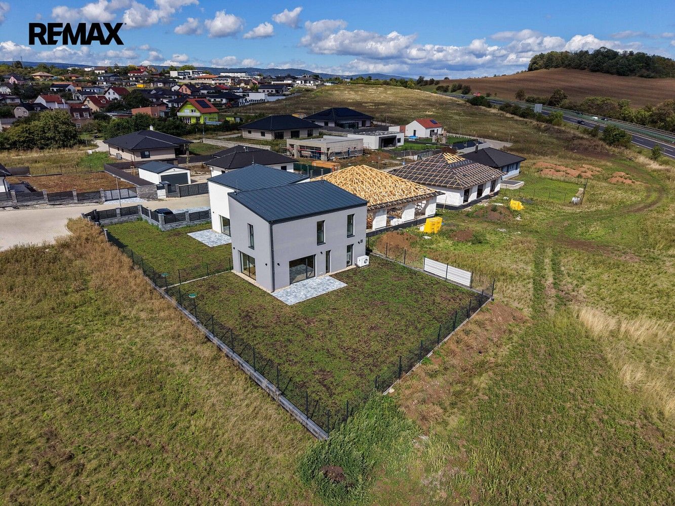 Rodinné domy, Kladruby, okres Teplice, 104 m² - 2