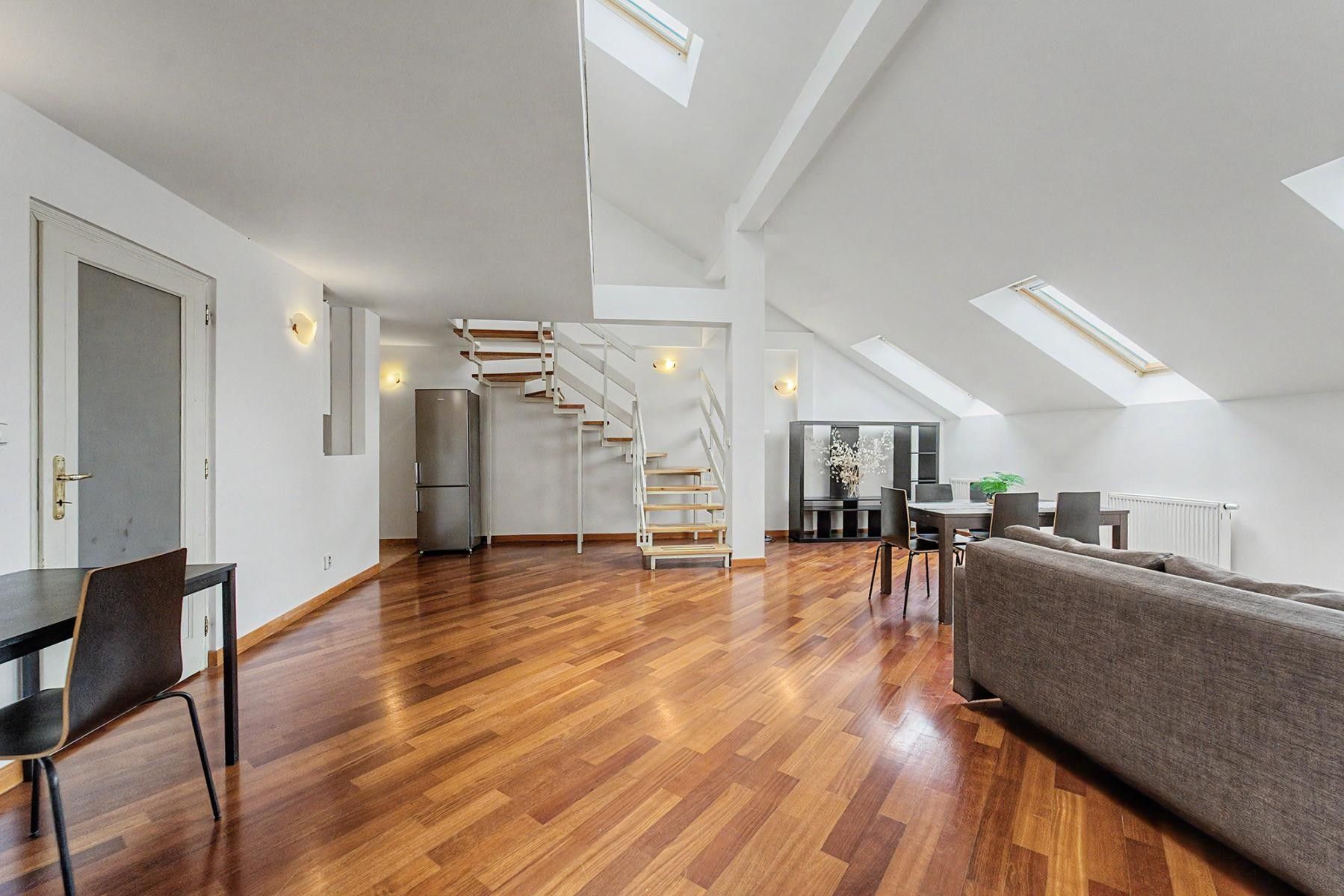 Byt 3+kk · 106 m² · Italská, Praha - 3