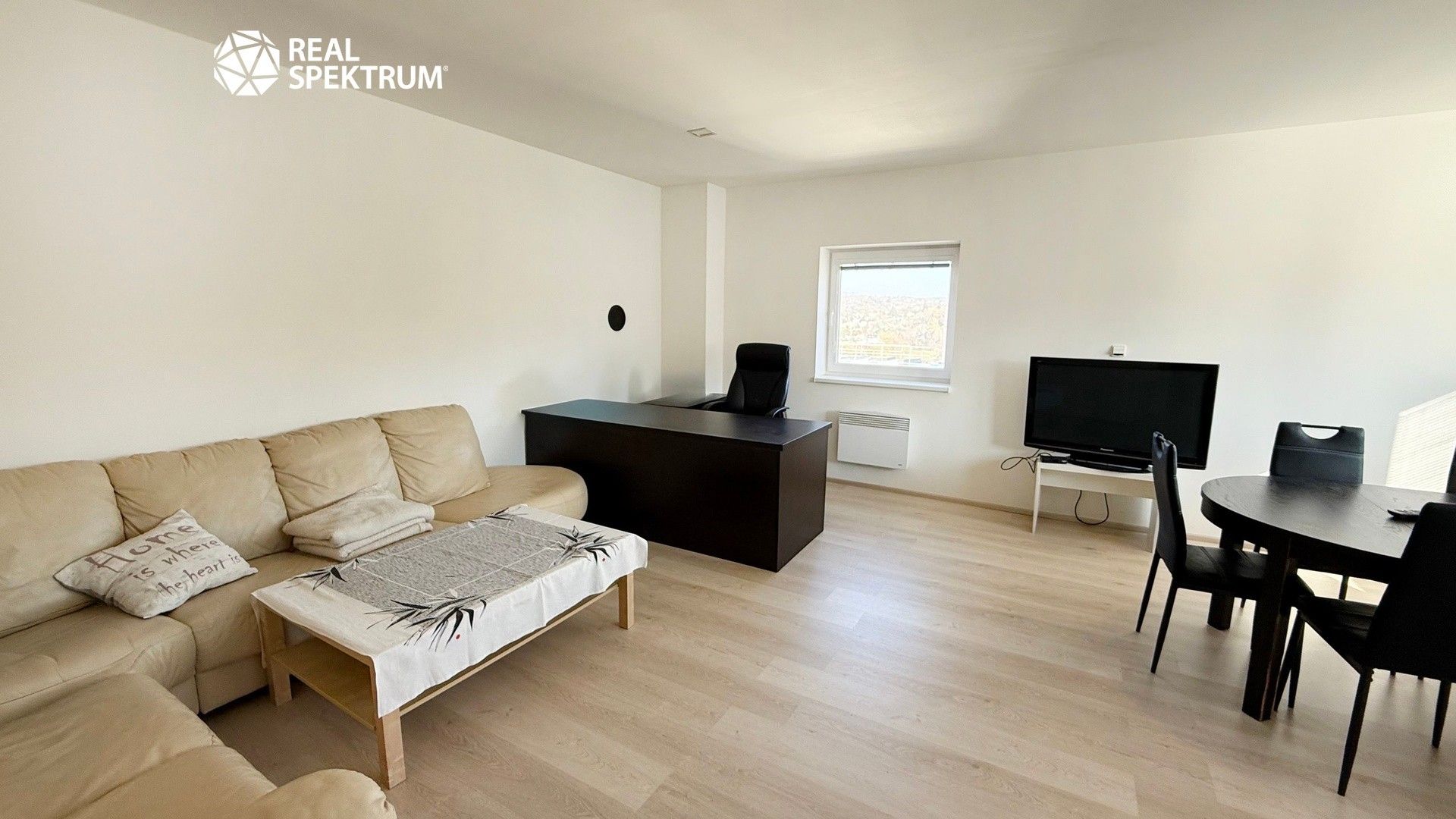 Pronájem kancelář - Karásek, Brno, 67 m²