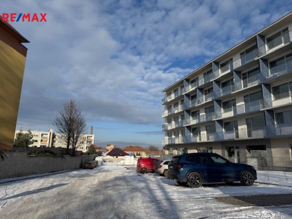 Pronájem byt 2+kk - Školní, Velvary, 71 m²