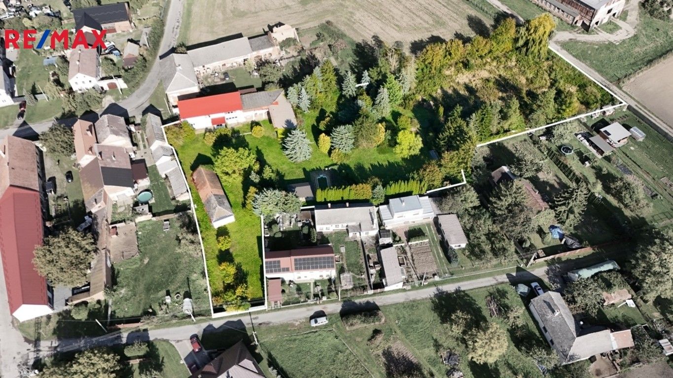 Prodej rodinný dům - Renoty, Uničov, 186 m²