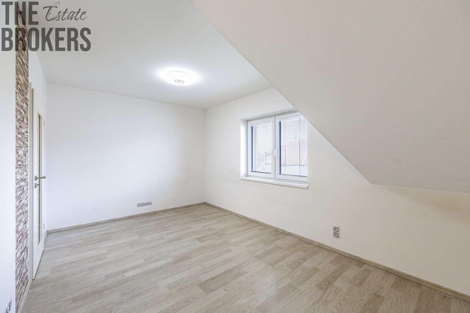 Byt 4+kk · 97 m² · Při hranici, Praha 6 - Sedlec - 3
