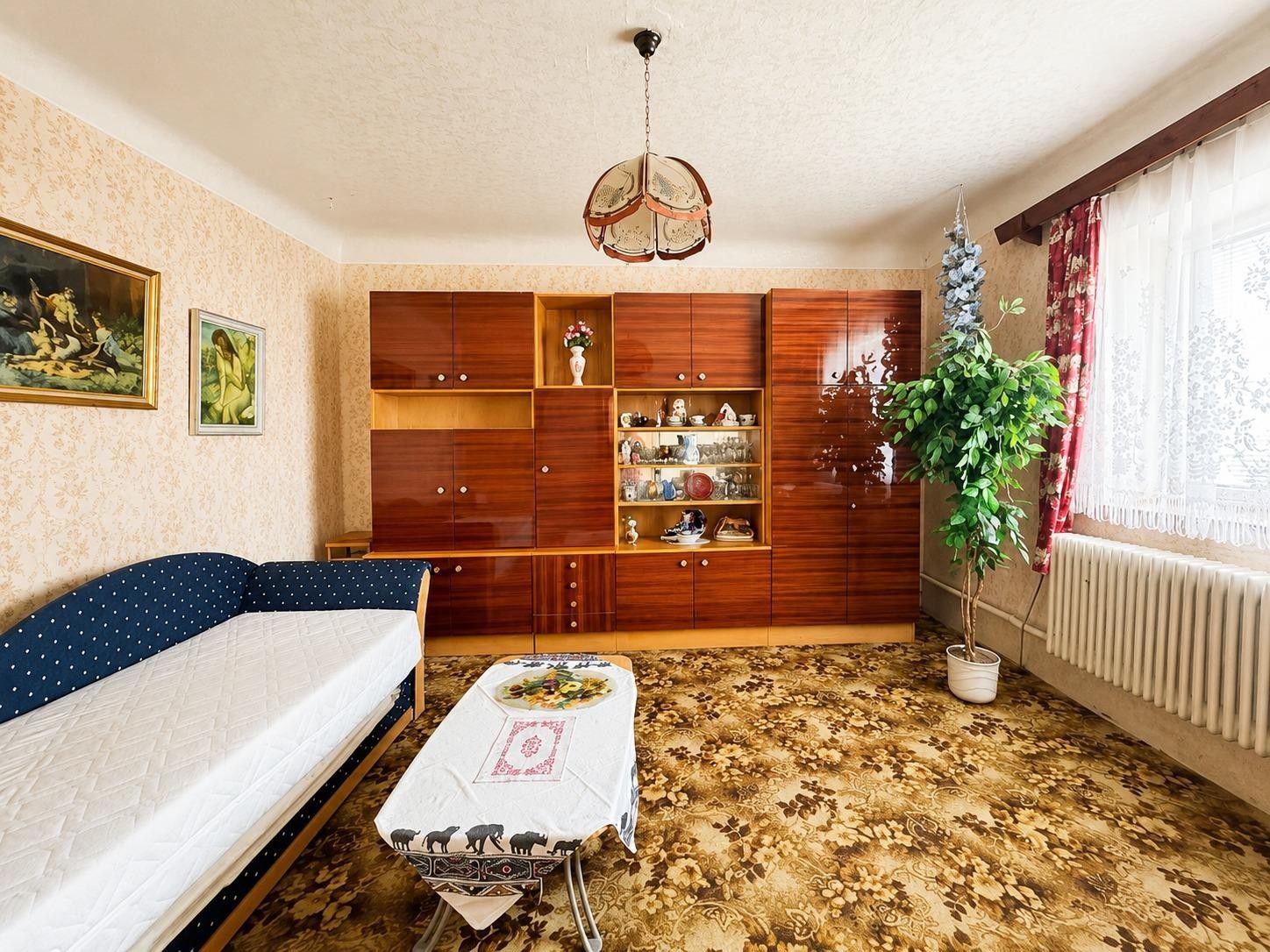 Prodej rodinný dům - Hevlín, 140 m² - 1