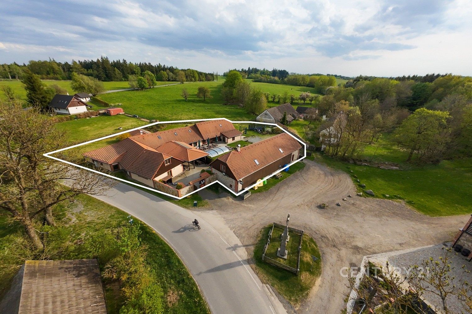 Restaurace, Jistebnice, okres Tábor, Jihočeský kraj, 1 320 m² - 1