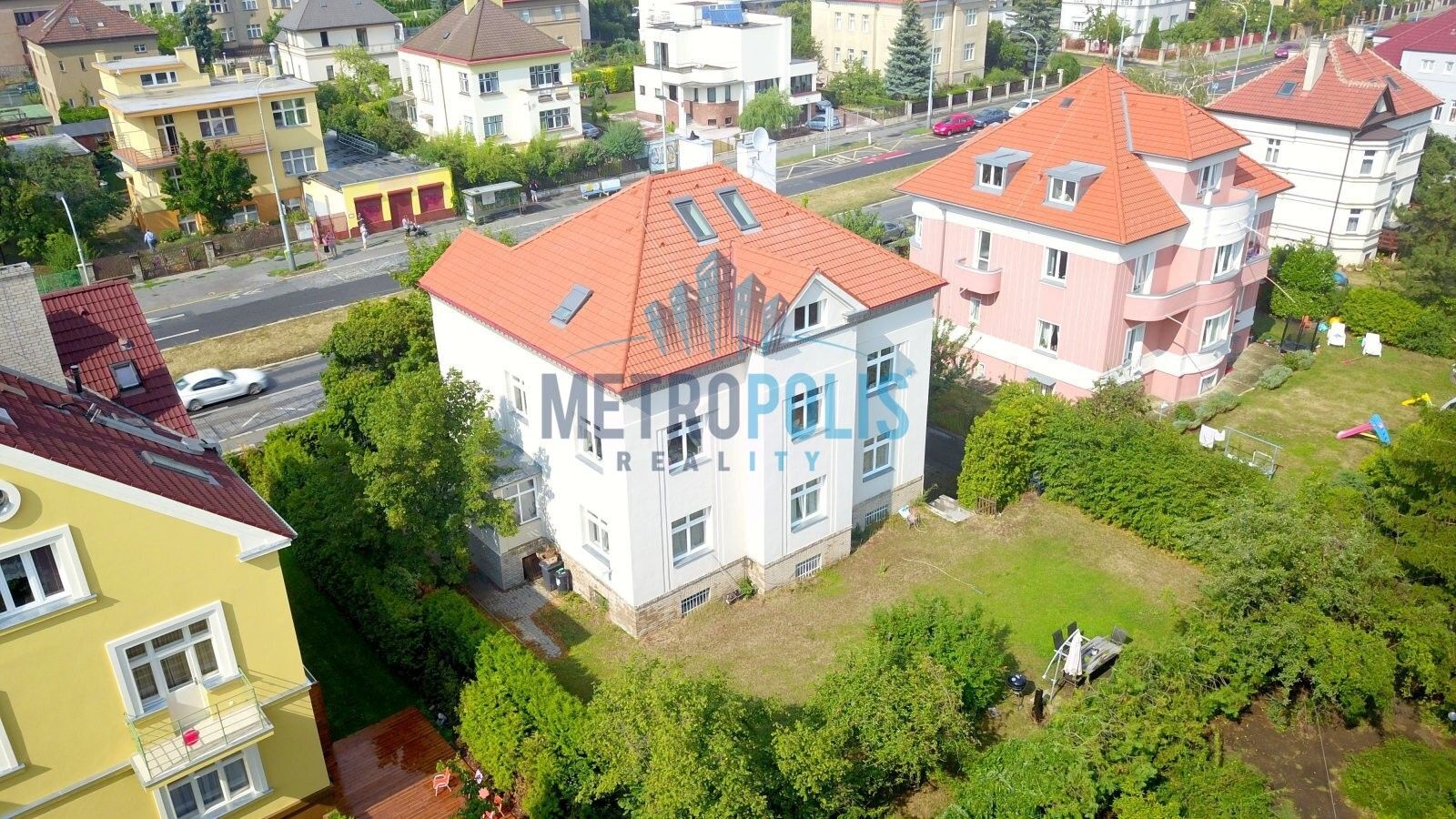 Pronájem byt - Počernická, Praha, 241 m²