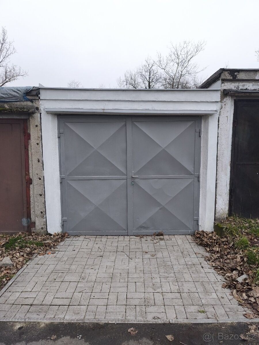 Garáže, Kolín, 280 02