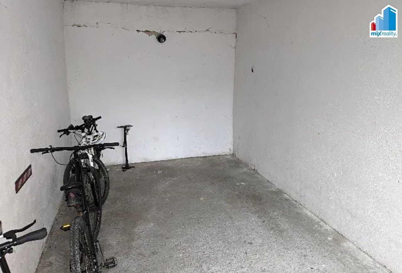 Pronájem garáž - Jetelová, Plzeň, 17 m²