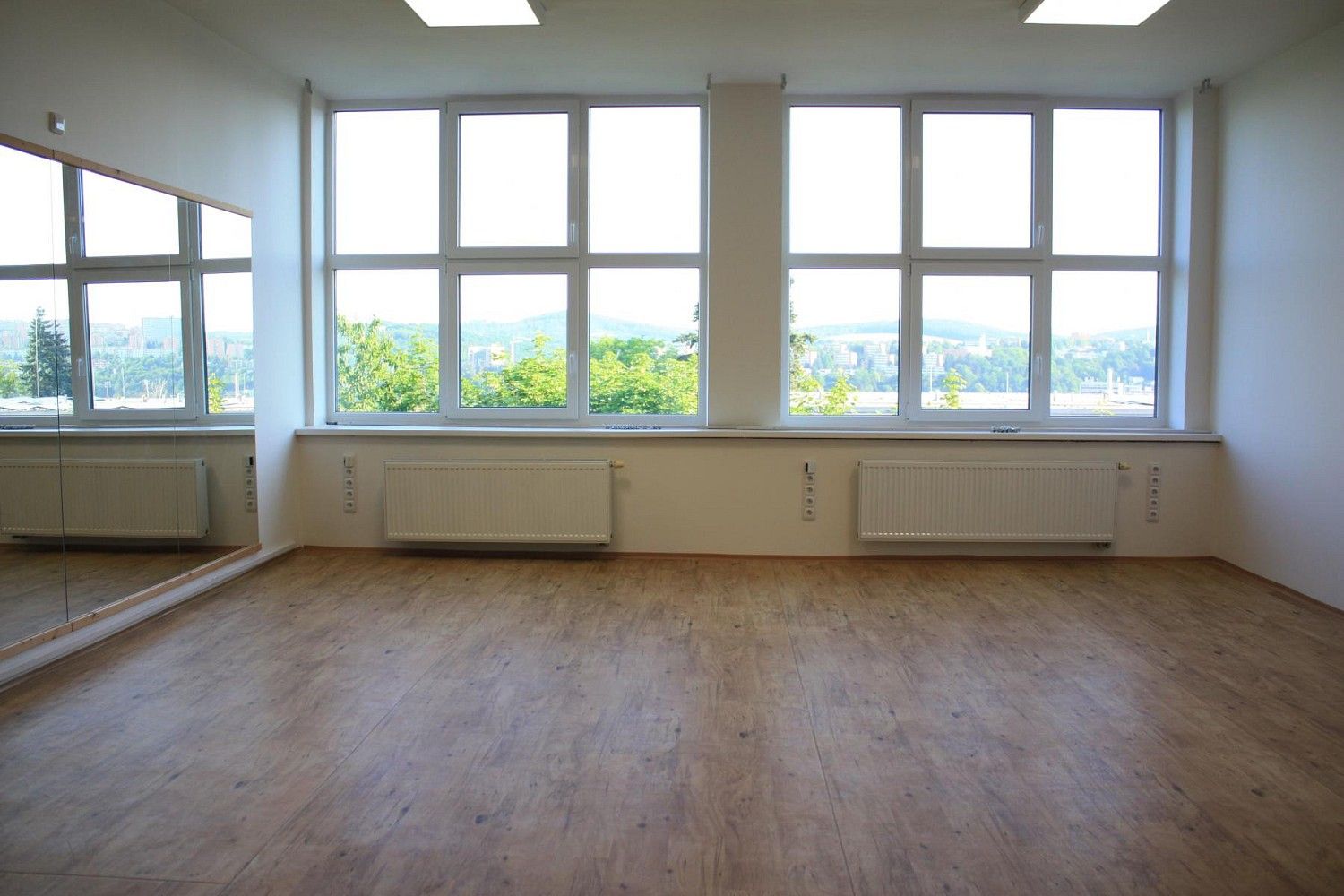 Kanceláře, Zlín, Zlínský kraj, 45 m² - 1