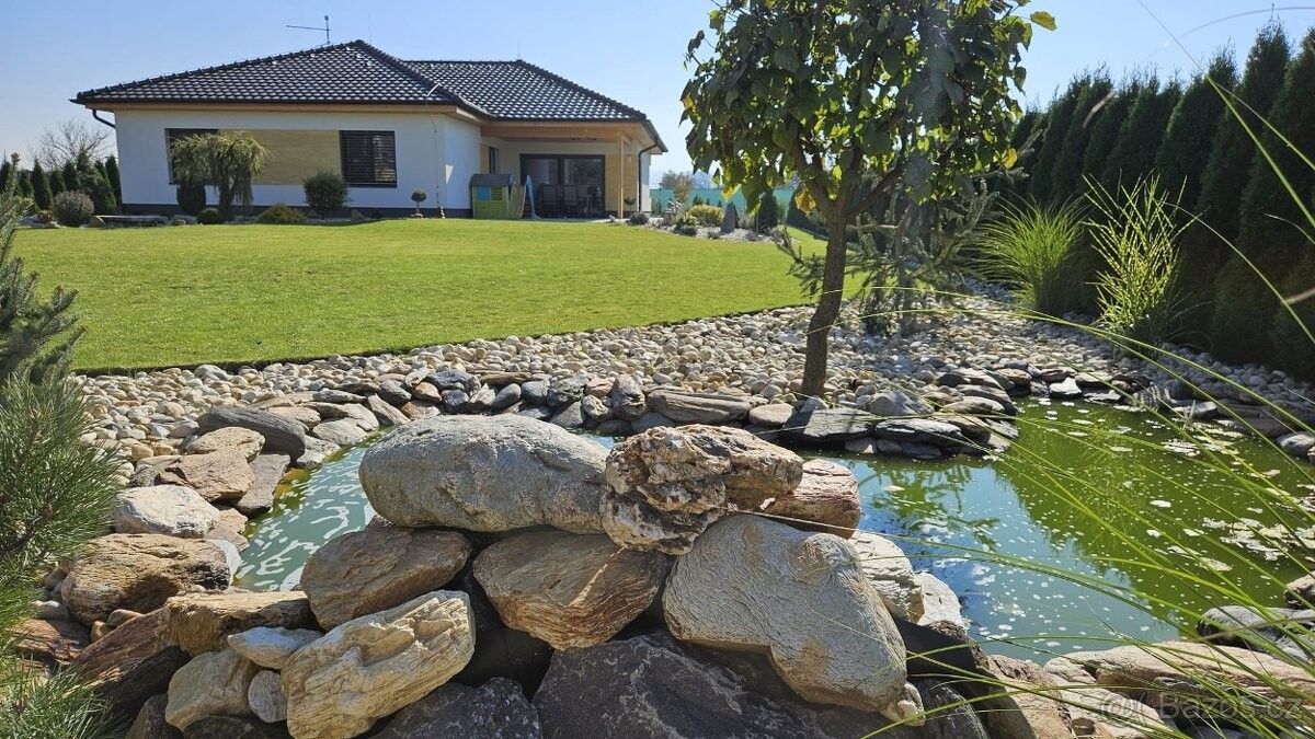 Rodinné domy, Petrov u Hodonína, 696 65