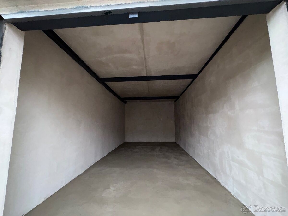 Garáže, Kadaň, 432 01