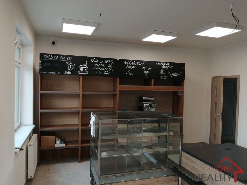 Pronájem obchodní prostory - Dr. Beneše, Napajedla, 56 m²