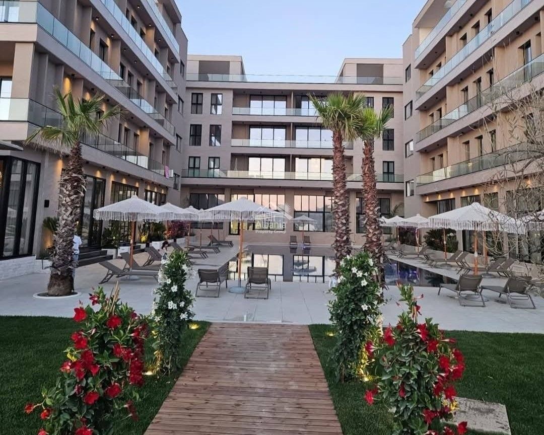 Prodej byt - 987 66, Zahraničí