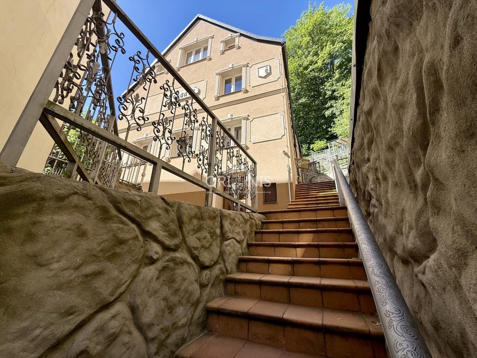 Rodinný dům · 351 m² · Zámecký vrch, Karlovy Vary - 4