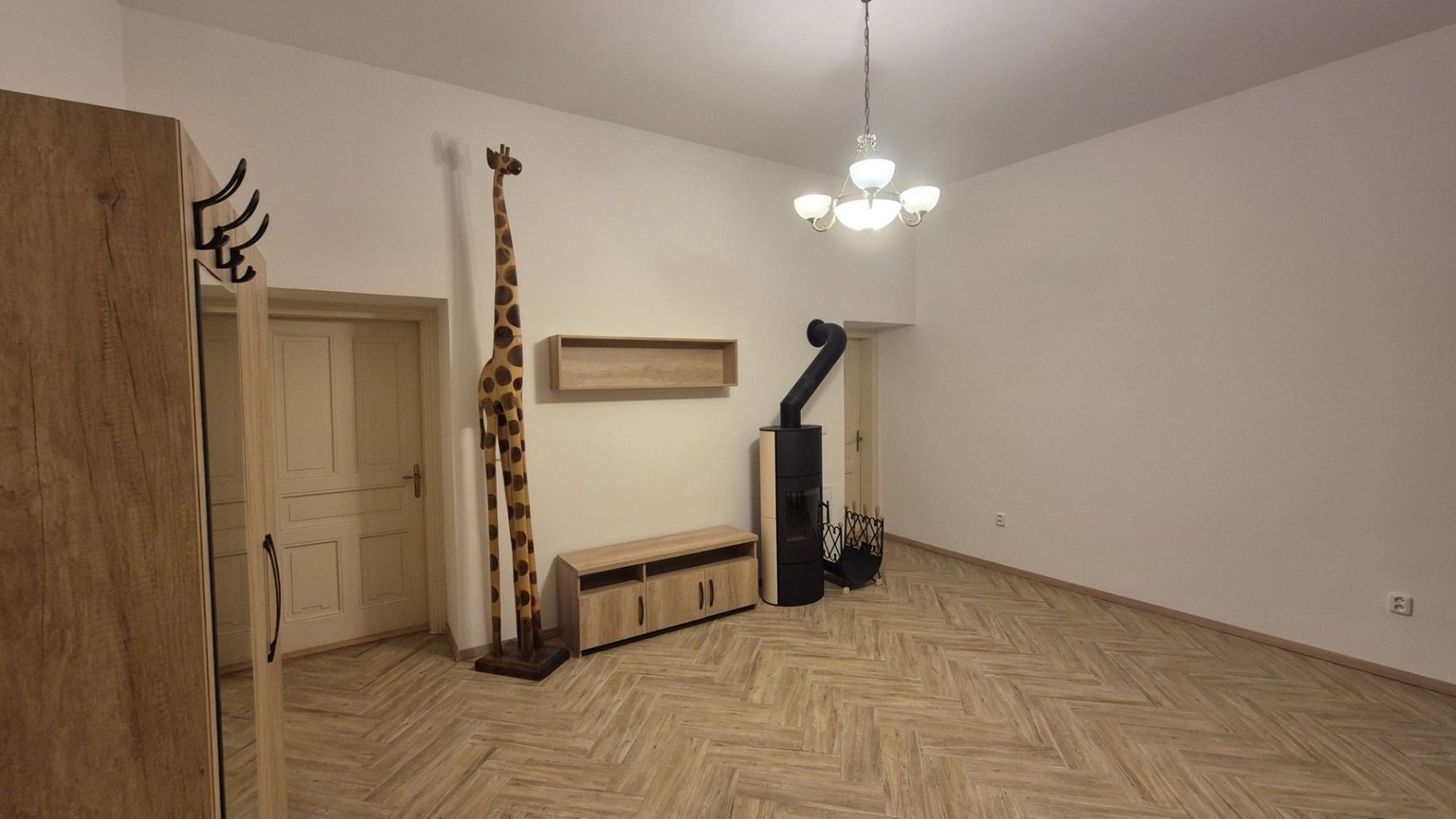 3+1, Sládkovičova, Bratislava - mestská časť Staré Mesto - Oblasť Partizánska, Bratislavský kraj, 82 m² - 1
