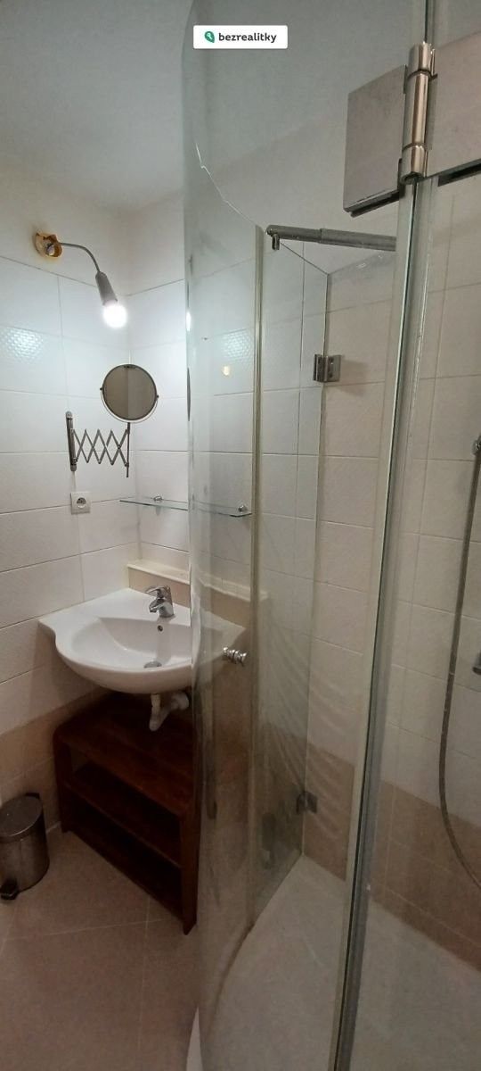 2+1, 28. pluku 241, Praha Vršovice, 60 m² - 2