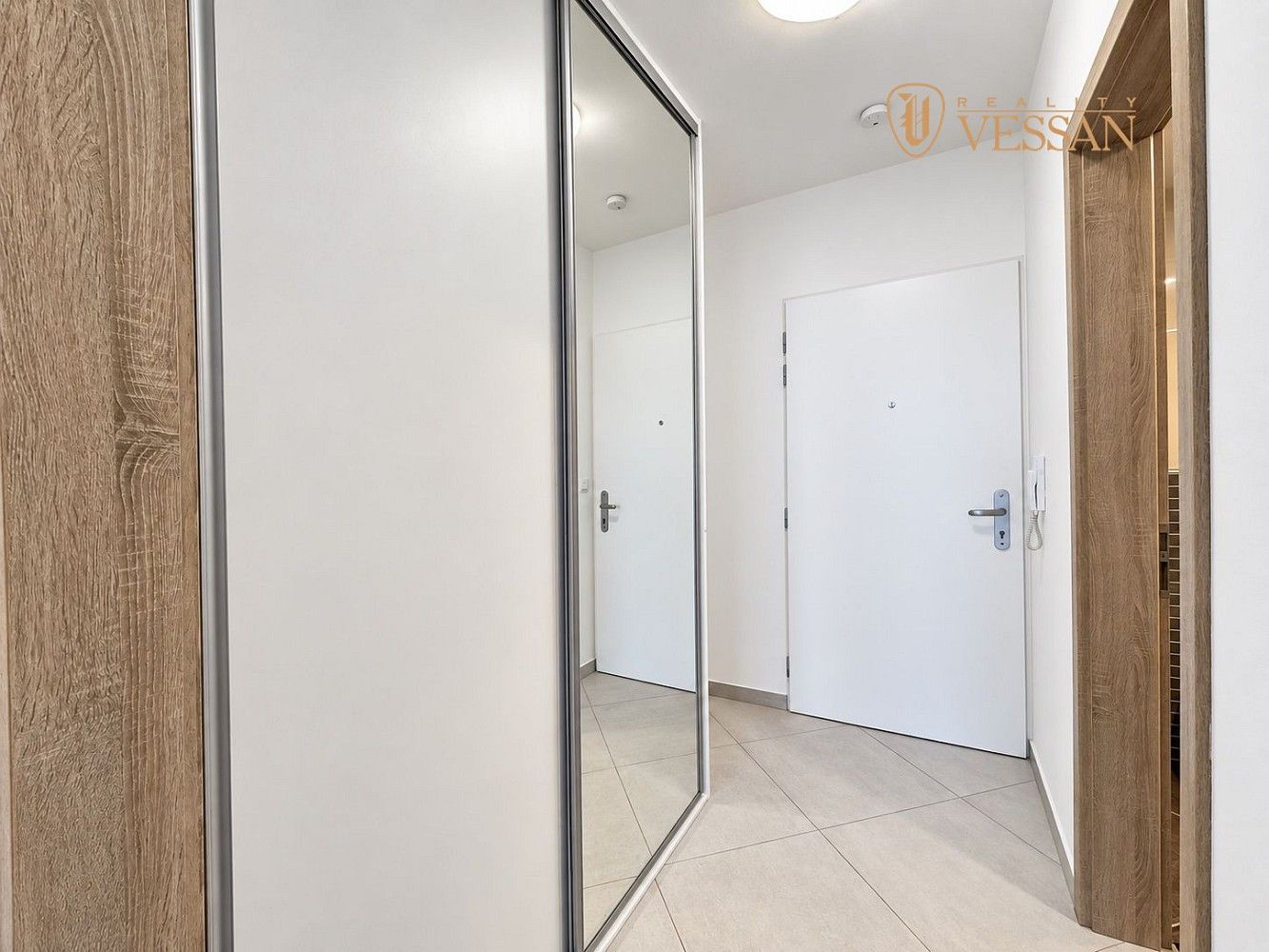 Byt 1+kk · 31,4 m² · Praha - Horní Měcholupy, okres Praha 15, Hlavní město Praha - 4