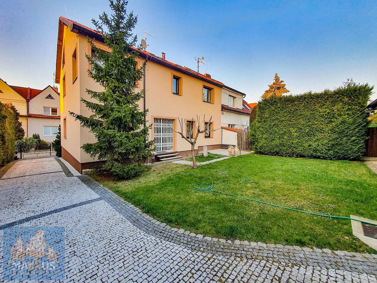 Rodinný dům · 570 m² · Doubravínova, Praha 6 - Řepy - 4