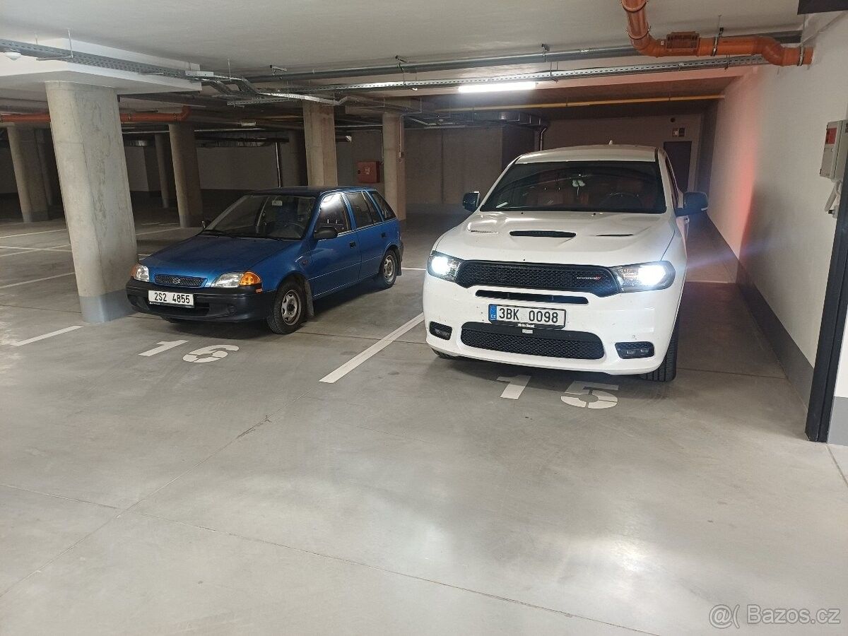 Garáže, Hostěnice, 664 04