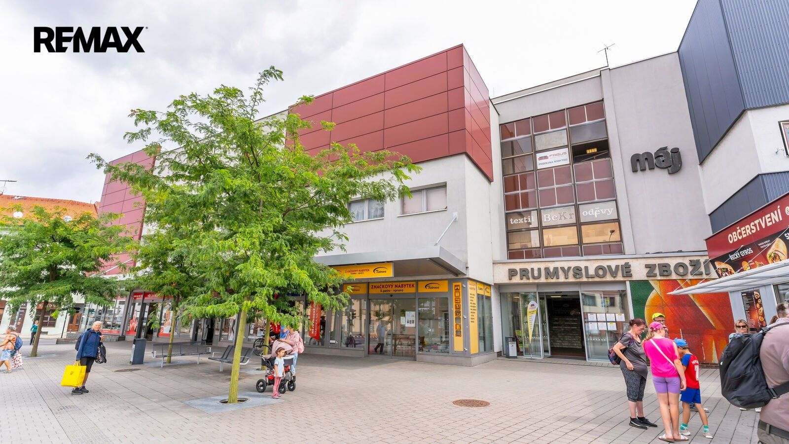 Obchodní prostory, Komenského nám. 135, Třebíč Vnitřní Město, 1 008 m² - 1