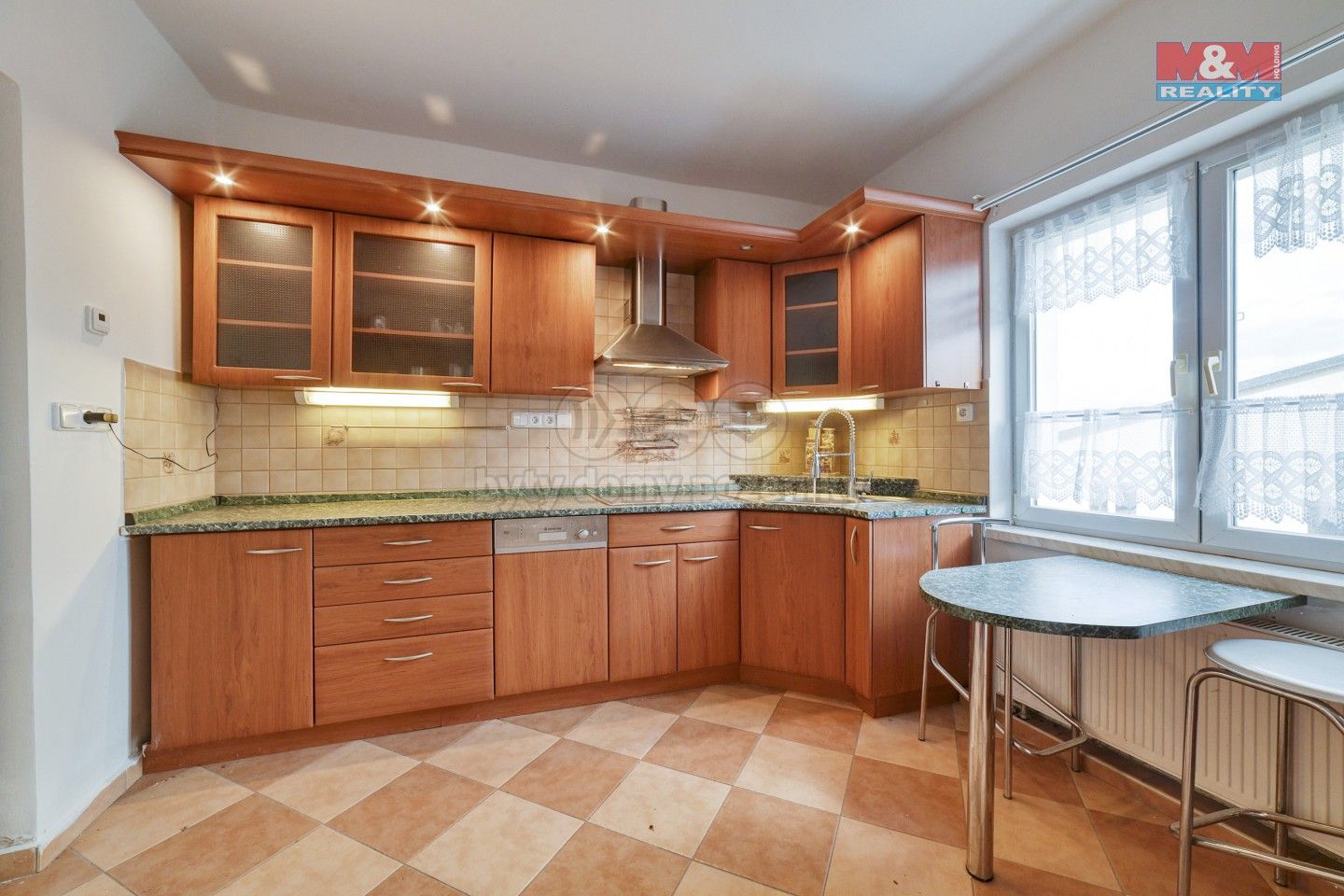 Prodej rodinný dům - Dobrovského, Karlovy Vary, 180 m²