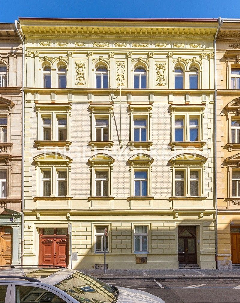Pronájem byt 2+kk - Neklanova, Praha, 65 m²
