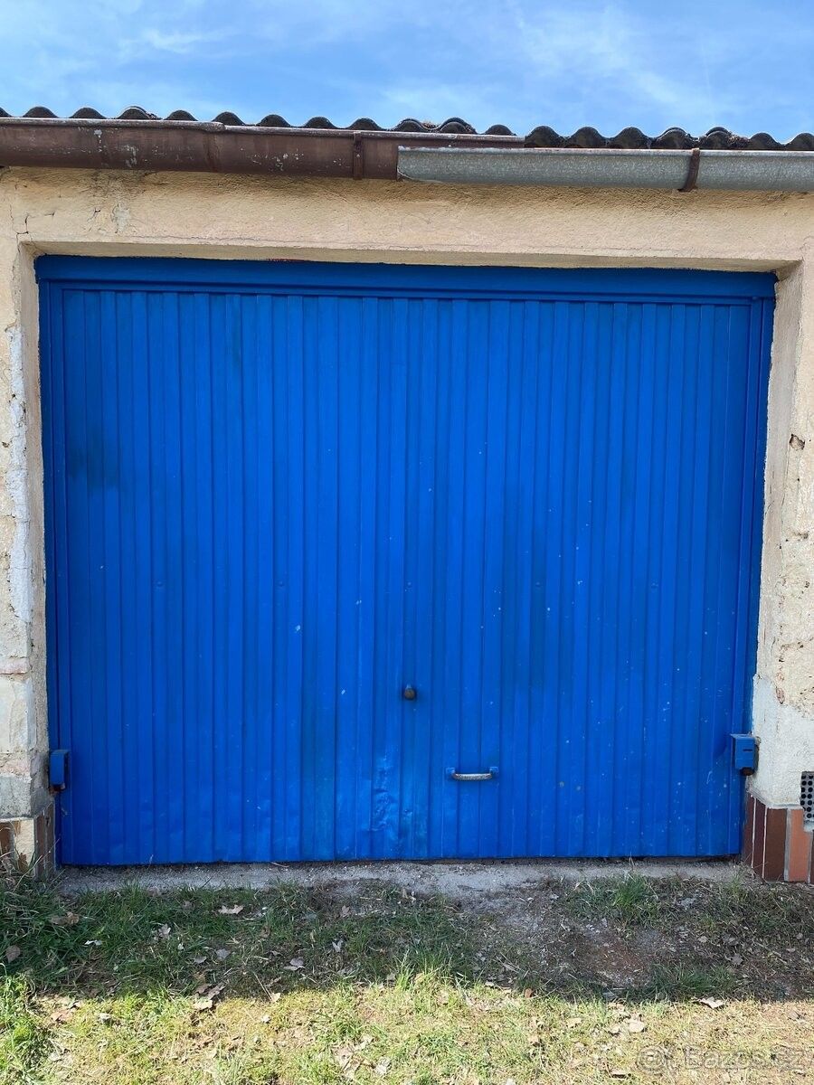 Garáže, Cheb, 350 02 - 2