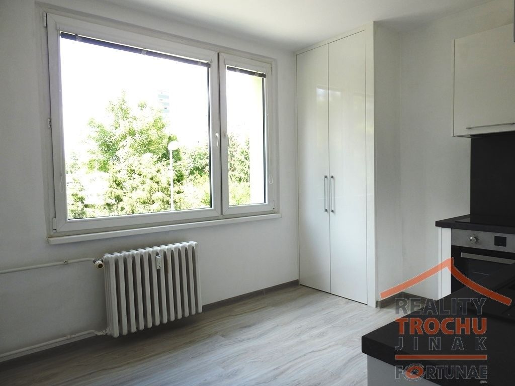 1+1, Pod Zámečkem, Hradec Králové Třebeš, 38 m² - 2