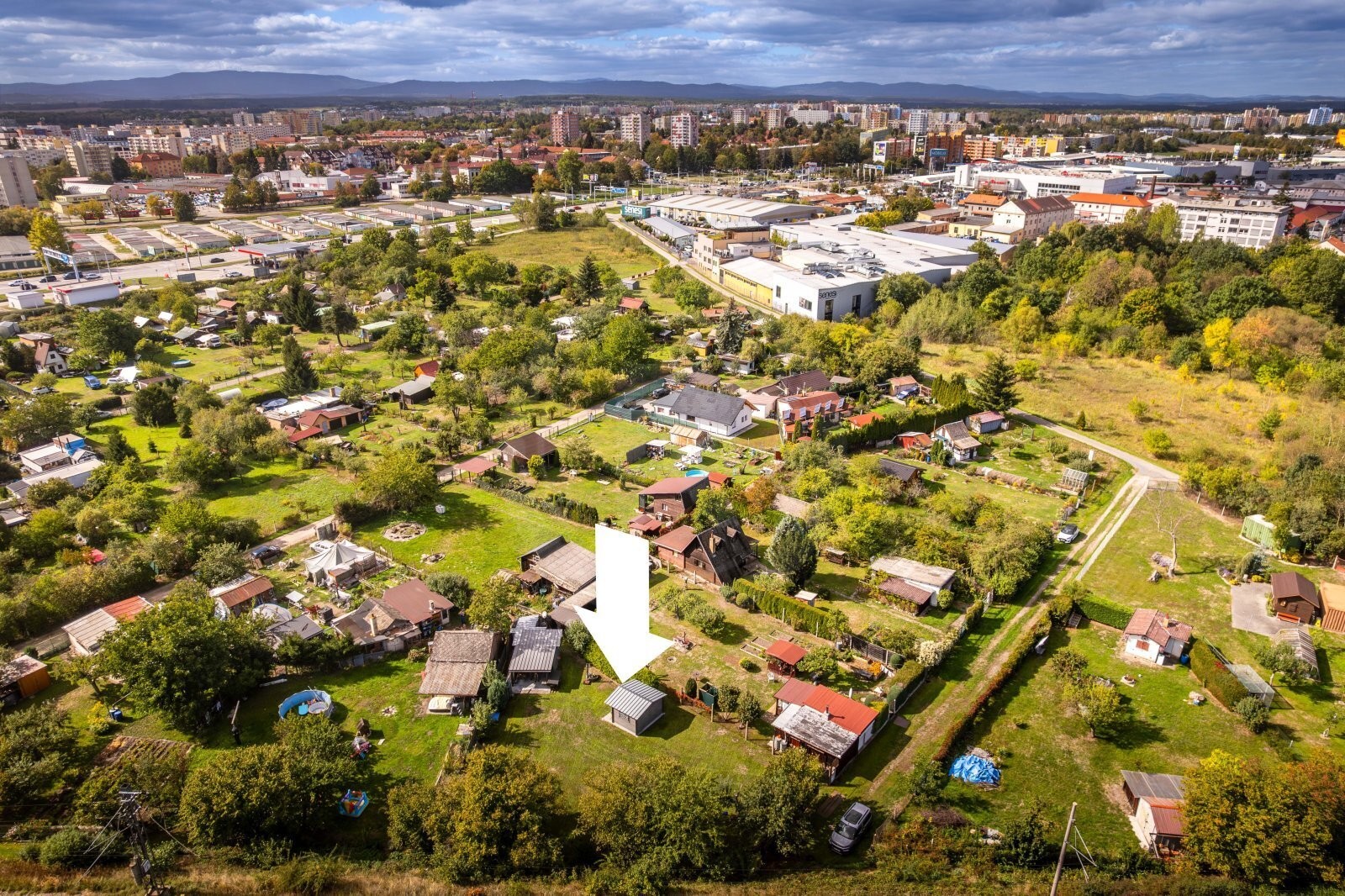 Zahrada · 587 m² · České Budějovice - 3